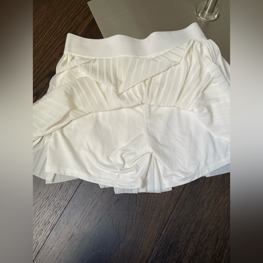 No Boundaries White Pleated Mini Skirt - Picture 4 of 4